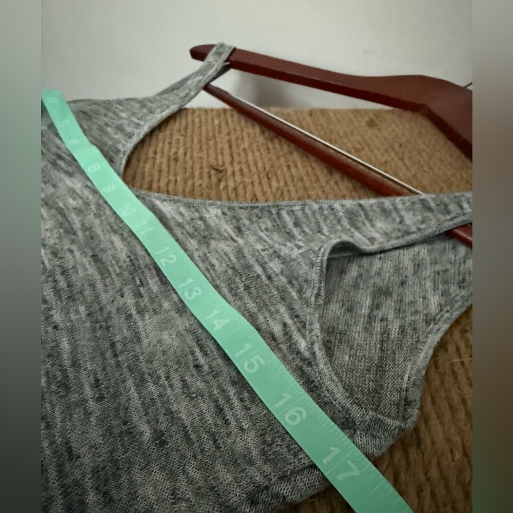 Lululemon Knit Mix & Mingle Knit Tank Top Heathered Gray
Low Back Twist Sweater - Picture 7 of 7